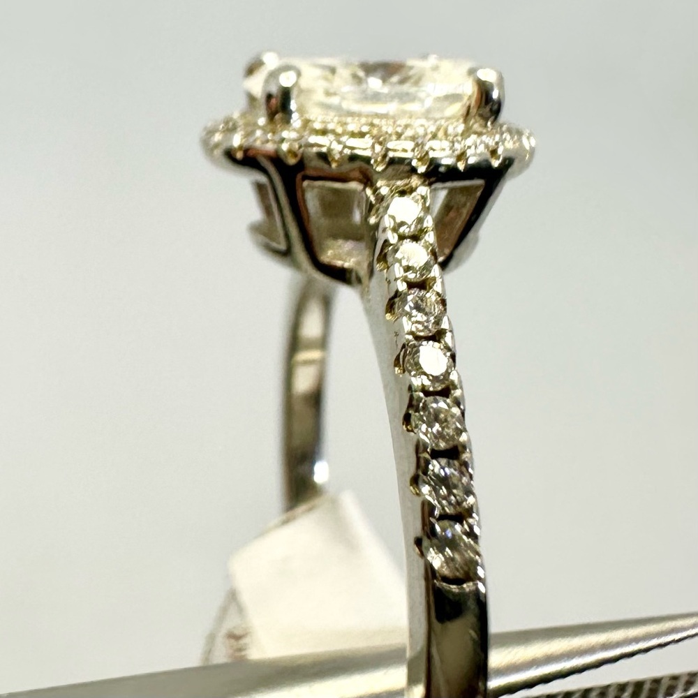 Oval Cut Moissanite Ring 2 Ct GRA Certified 18K 925 Brilliant Halo Ring - Picture 8 of 15